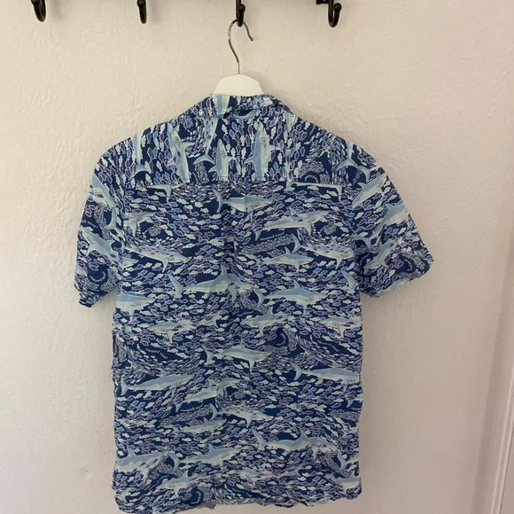 Vineyard vines for target Hawaiian button down shirt - Picture 4 of 5